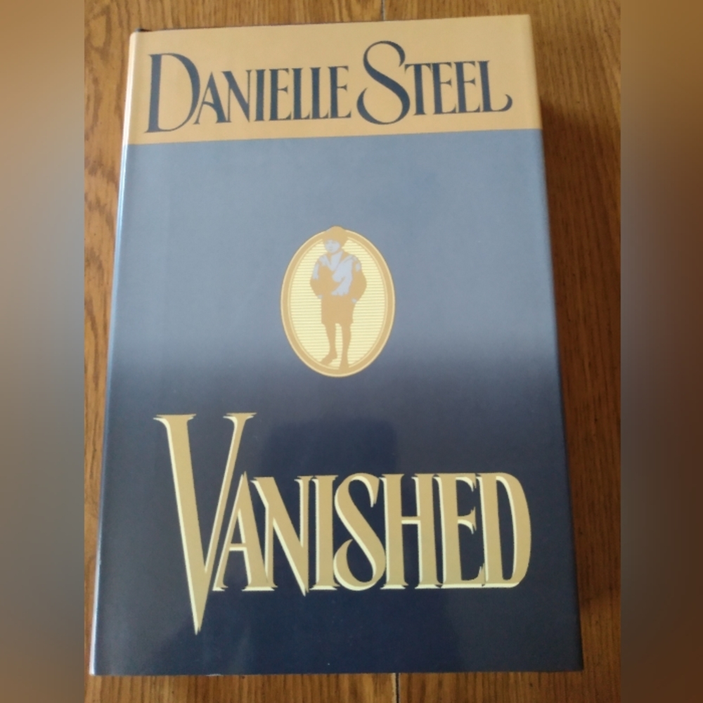 Vanished by Danielle Steel Book - Picture 1 of 4